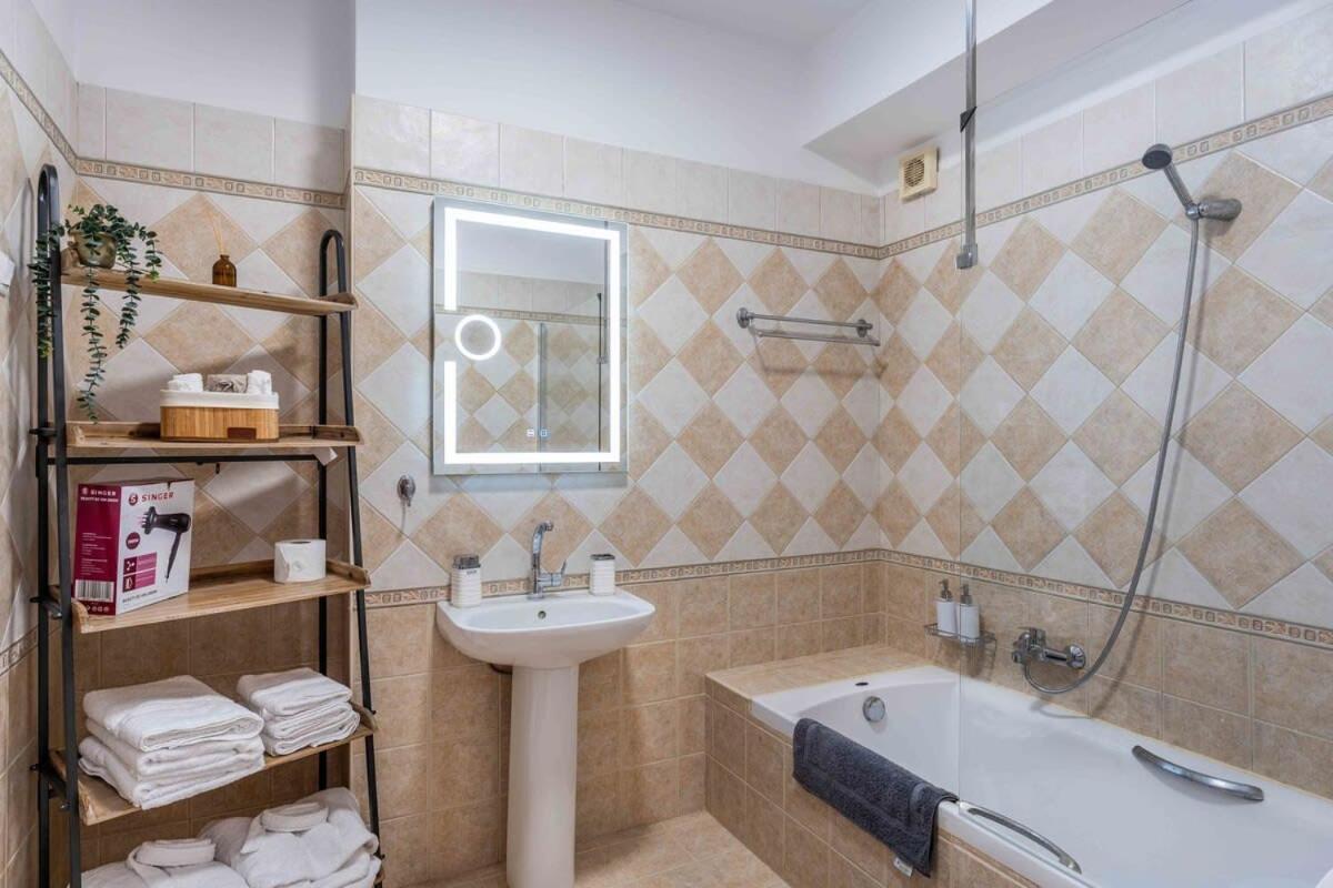 Sitia Panoramic Penthouse - Close To Sandy Beach - Private Parking Sitia (Crete) Exterior foto